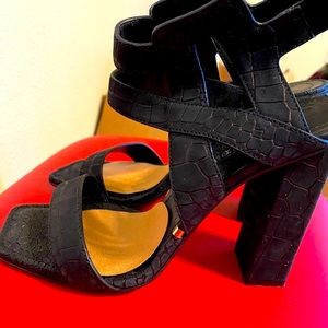 GIANMARCO LORENZI BLACK HEELS (ITALIAN)